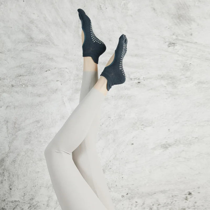 Five Toe Yoga Socks Featuring Cotton Silicone Non Slip Grip