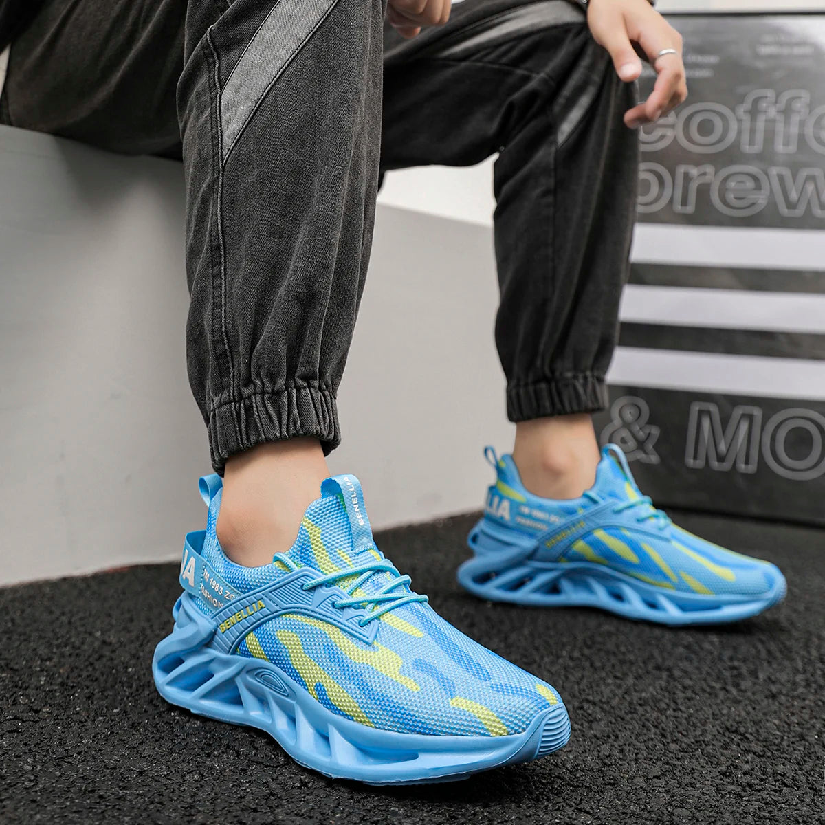 Breathable Unisex Mesh Running Shoes For Daily Sports Training