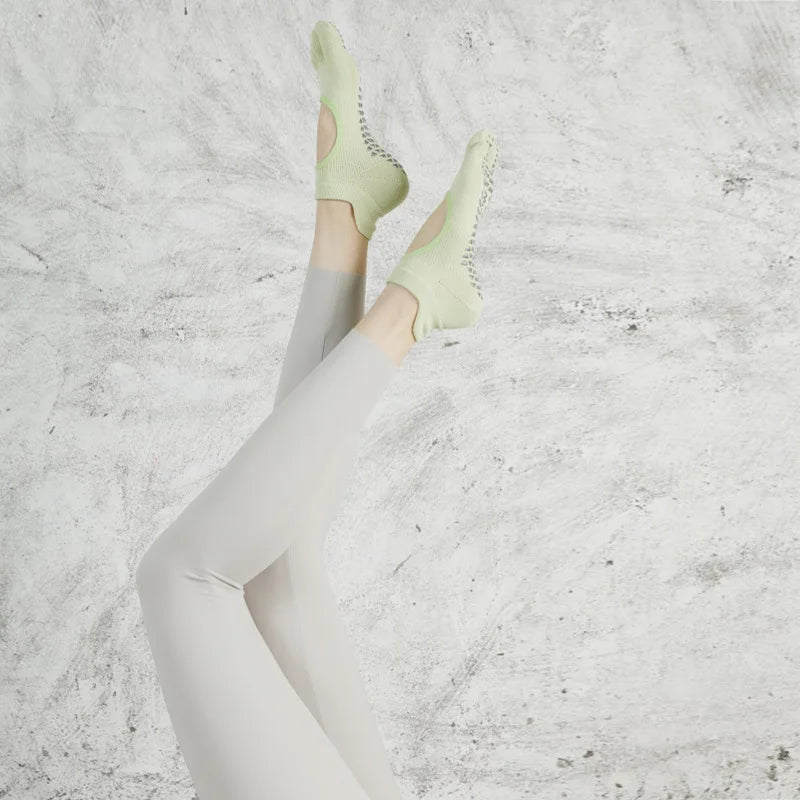 Five Toe Yoga Socks Featuring Cotton Silicone Non Slip Grip